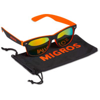 Sonnenbrille, silberne Ovale auf Front